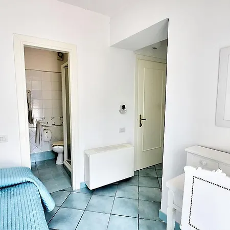 Sleeps 3 Pool Air Con Wifi Διαμέρισμα *