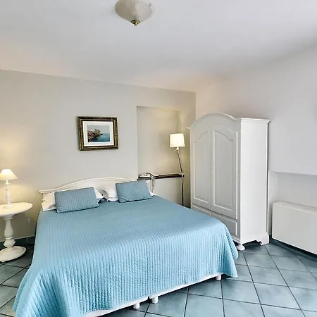 Διαμέρισμα Sleeps 3 Pool Air Con Wifi