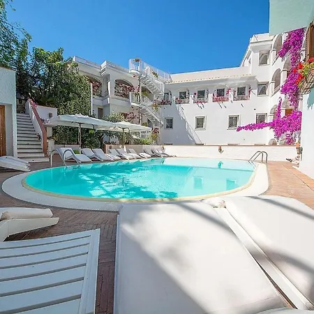 Διαμέρισμα Sleeps 3 Pool Air Con Wifi *